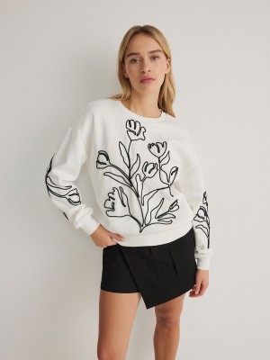 Reserved Sweatdecorative Appliqué Sweatshirts Damen Weiß | 1765-JZCQM