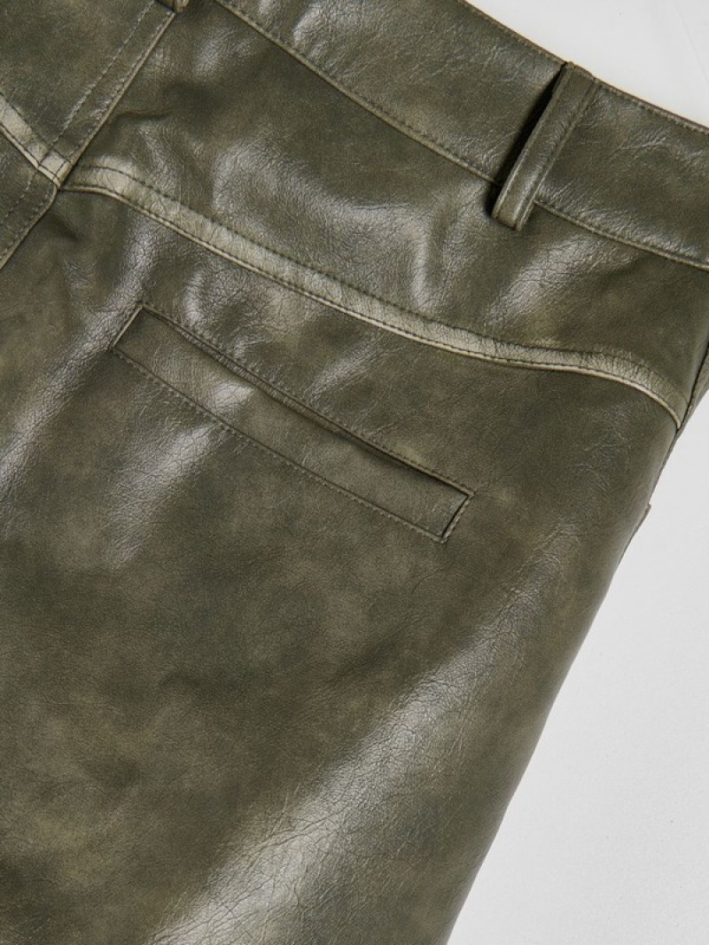 Reserved Faux Leder Cargo Hosen Damen Hellolivgrün | 2470-EOMTN